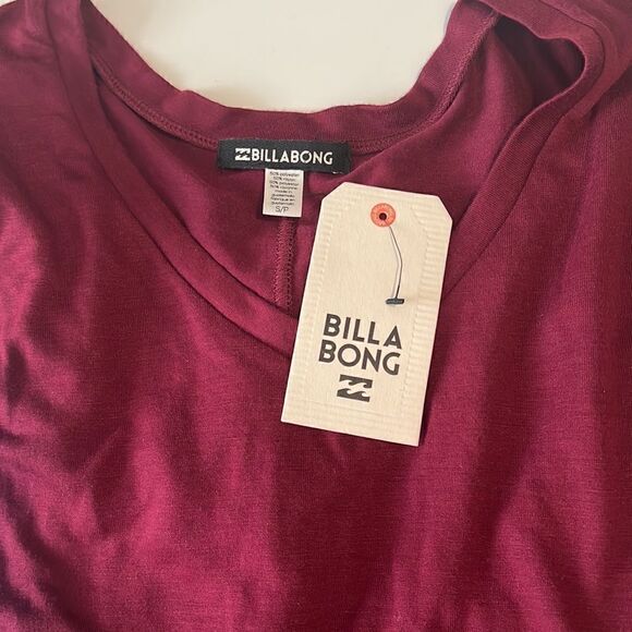 Billabong  Burgundy Long Drop Shoulder Sleeves V Neck Top Size S NWT - Picture 11 of 11